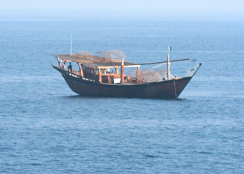 USS Austin Renders Assistance to Stranded Dhow Riveria Boat