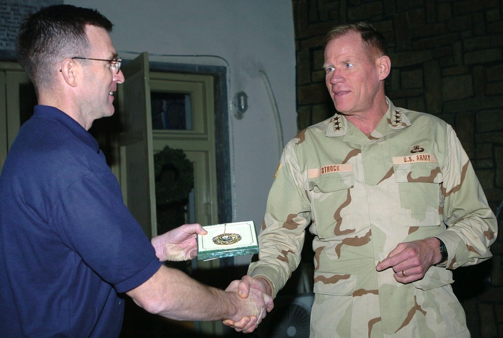 2005 White House Christmas ornament presentation