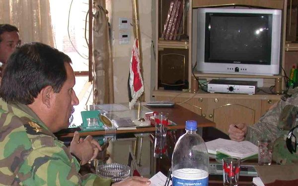 Maj. Jenio Meeting the 13th SIB Commander