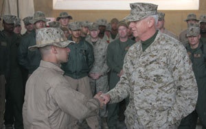 Marine Forces Reserve Commander commends HMM-774