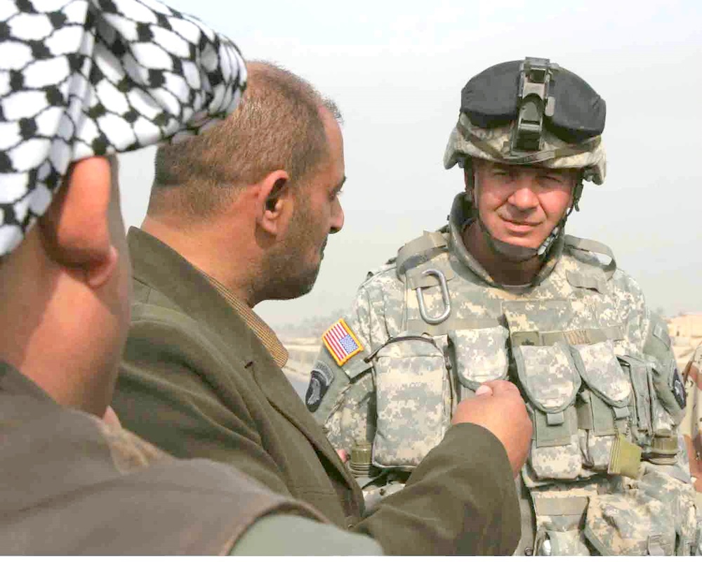 Lt. Col. Kunk Speaks With an Iraqi City Councilman