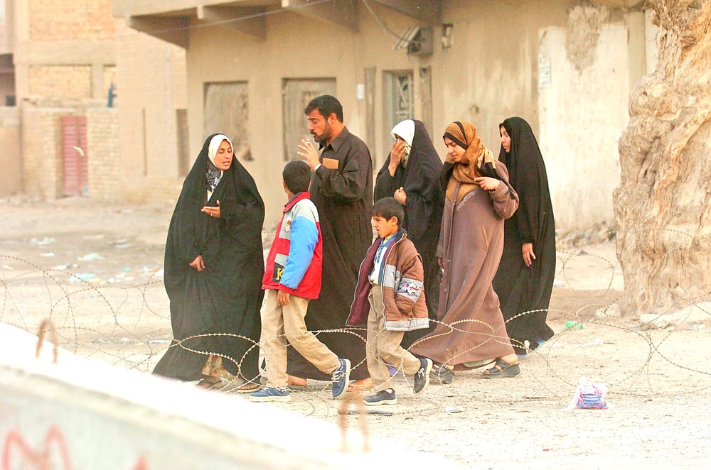 Abu Ghraib citizens cast votes