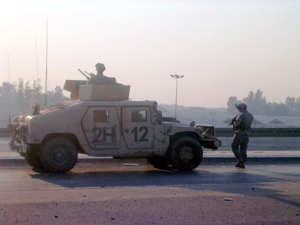 Soldiers conduct a reconnaissance patrol