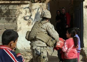 BLT 1/2 makes friends in Iraq