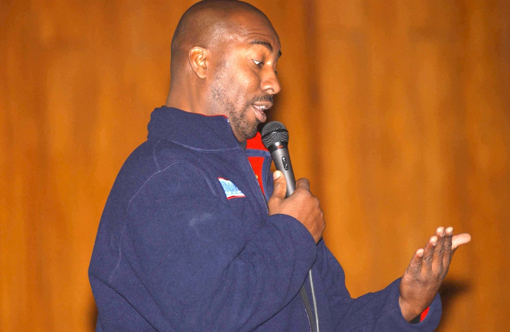 Gen. Pace and star-studded troupe visit Anaconda for New Year's