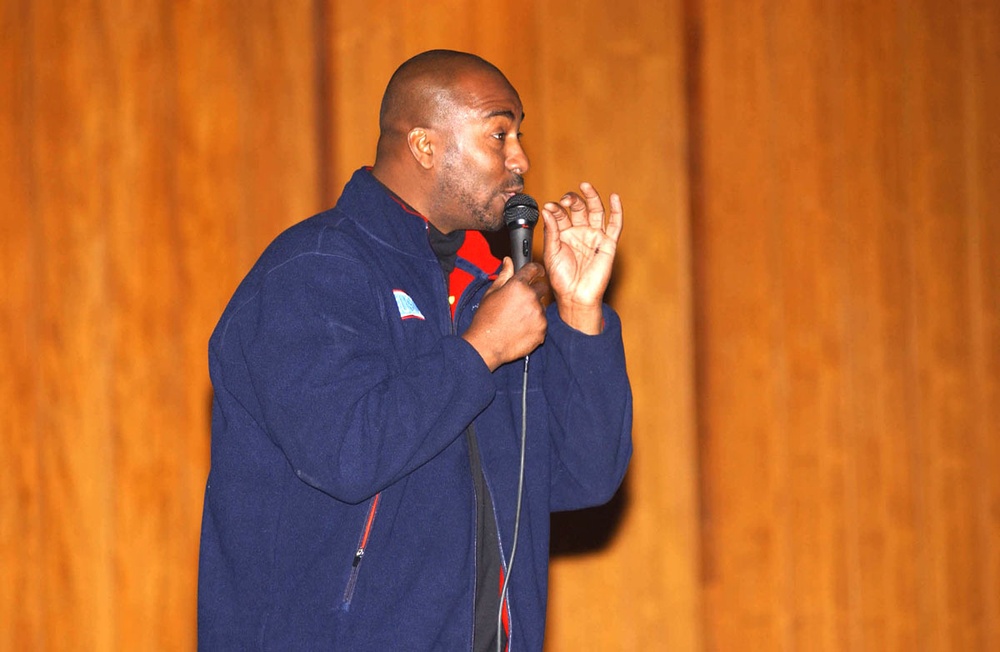 Gen. Pace and star-studded troupe visit Anaconda for New Year's