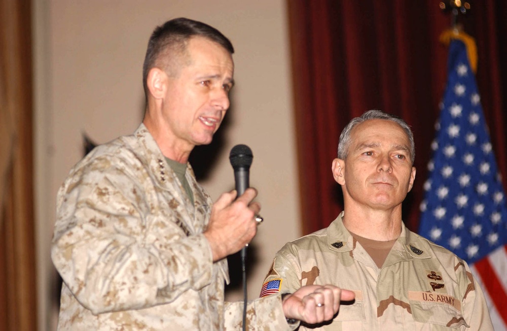Gen. Pace and star-studded troupe visit Anaconda for New Year's