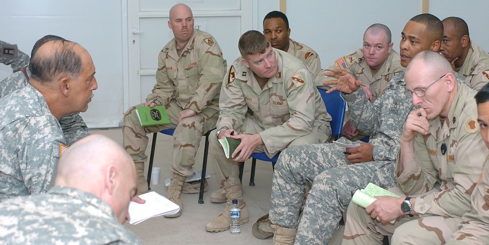 Lt. Gen. Honore fields Soldiers' questions on training the force
