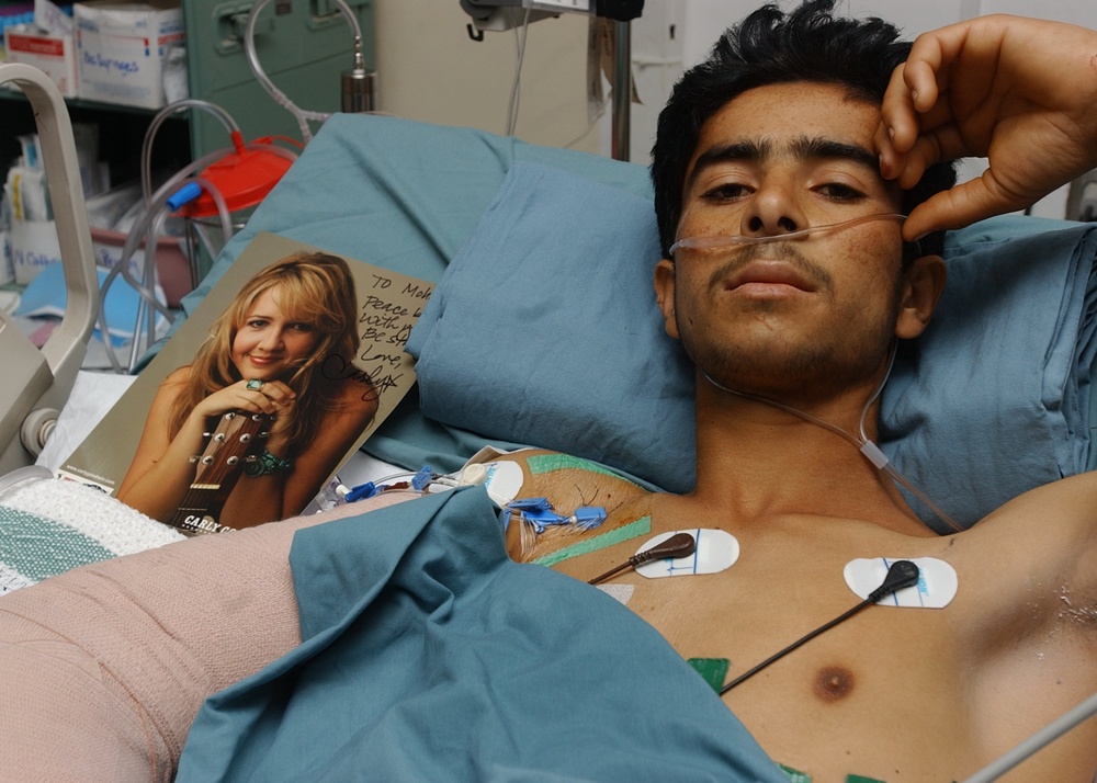 An Iraqi Soldiers lays in a hospital bed
