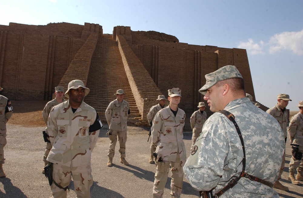 Army Commendation Medals to Airmen