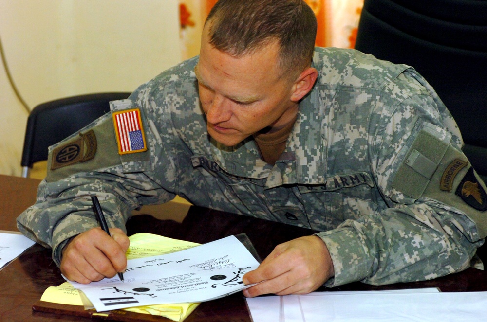 Iraqi Police Graduate Scorpion Academy