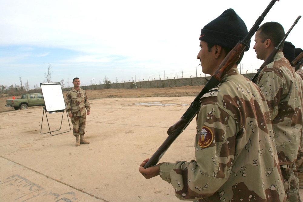 Rakkasan Cavalry trains Iraqi Army