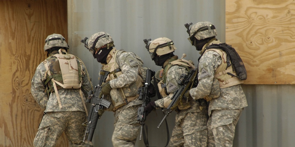 Soldiers Prepare to Enter and Clear a Room