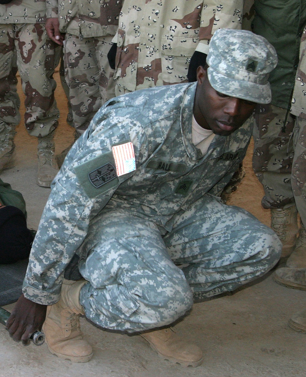 Iraqi NCOA First Aid Class