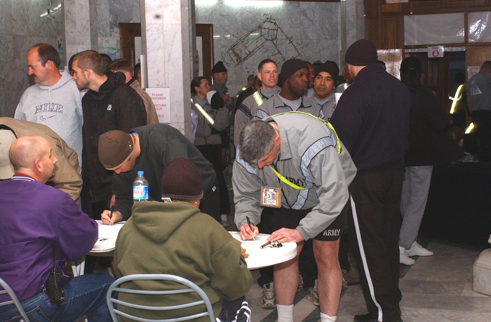 Soldiers sign up for the 5K run