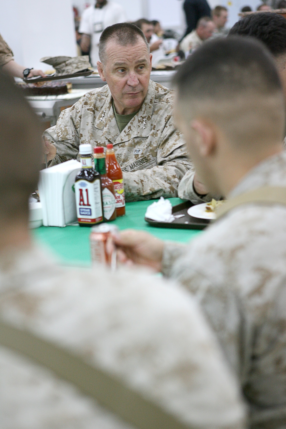 MARCENT commander visits Marines