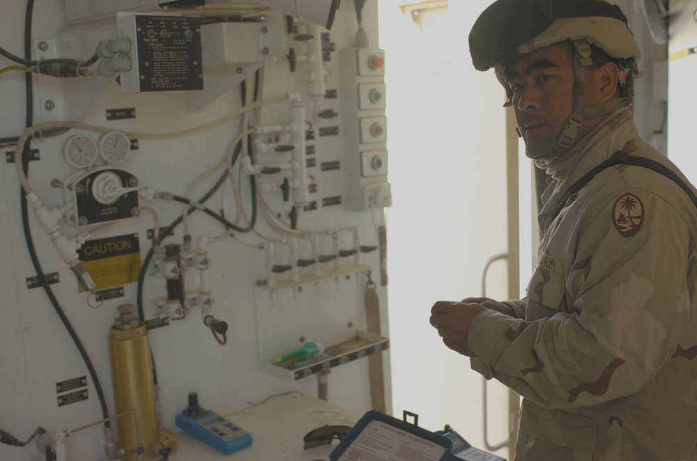 Guam Citizen Soldiers Purifiy the Water in Iraq
