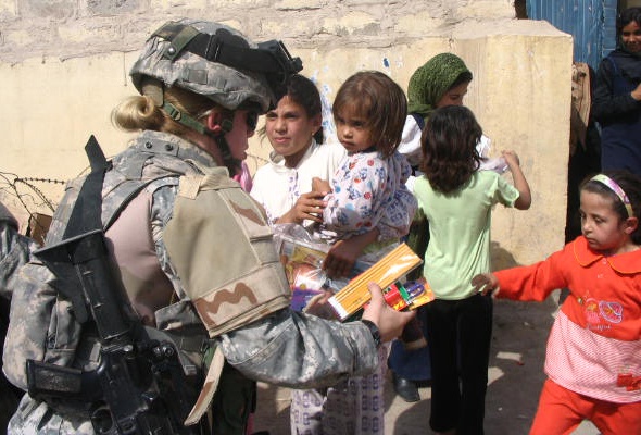 Soldiers provide school supplies to Iraqi children