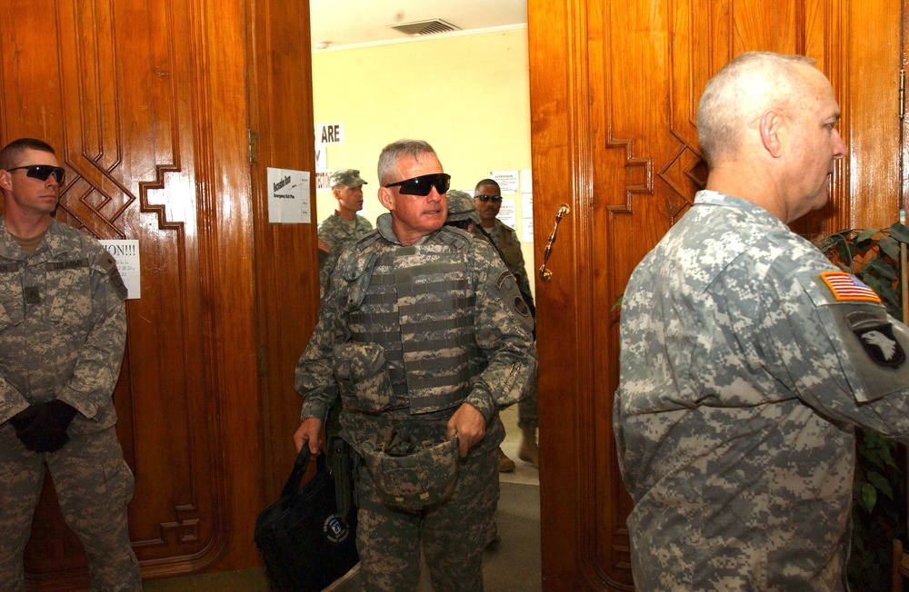 Gen. McNeill visits LSA Diamondback