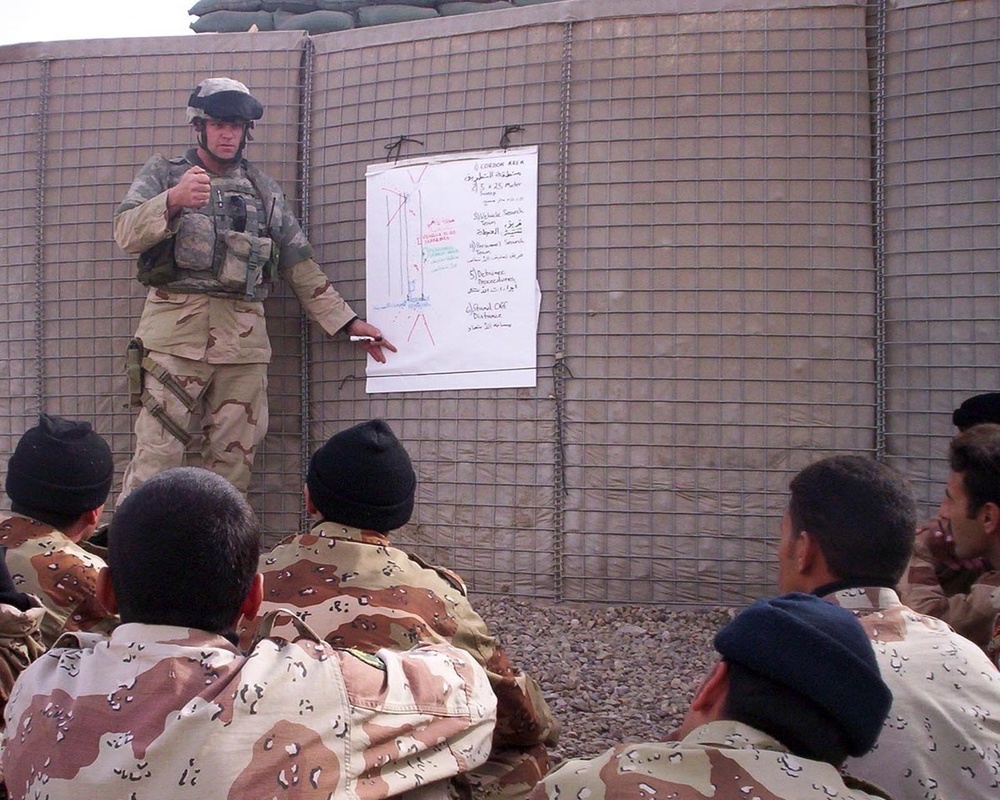 Coalition Forces work to improve Iraqi army tactics and training
