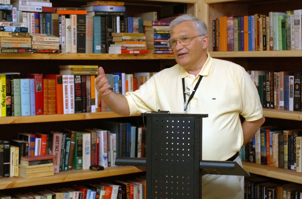 3rd COSCOM opens new Halbert and Red Circle Memorial Library