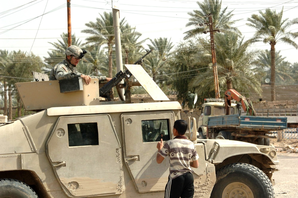 Thumbs up in Nahrwan