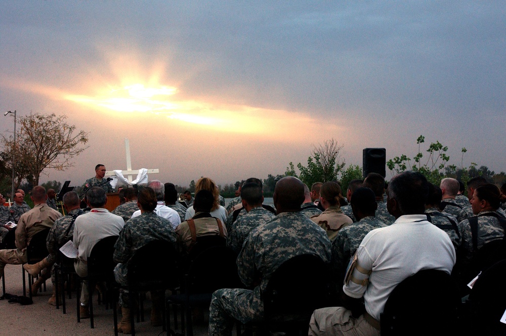 MND-B Soldiers Observe Easter Sunday Across Iraq