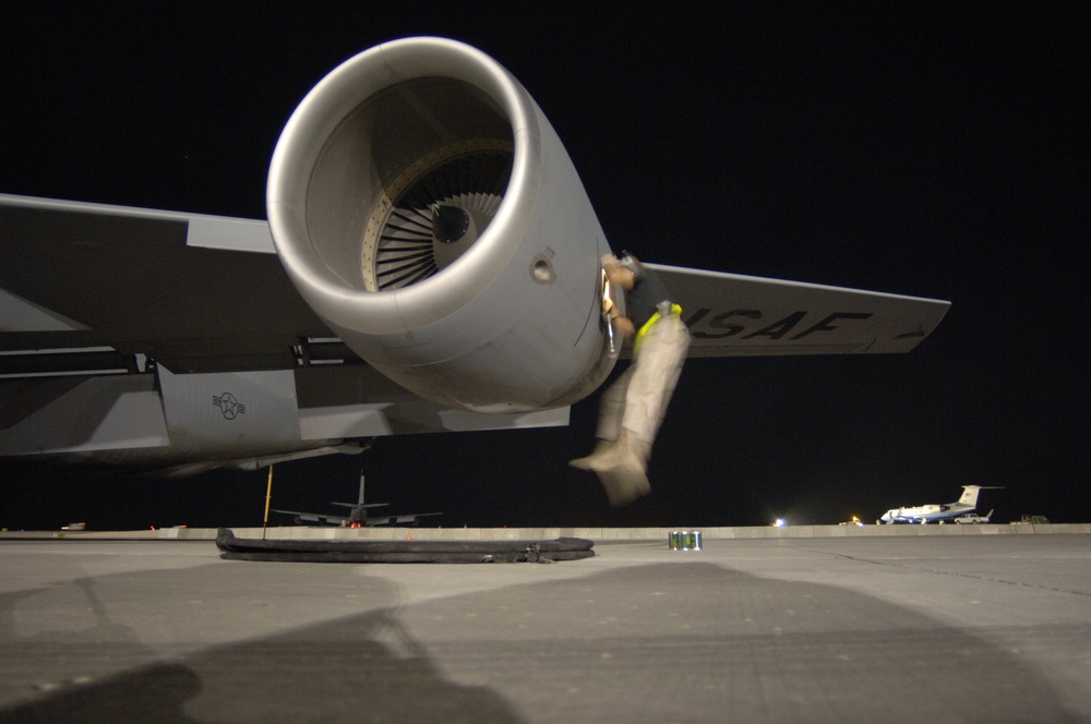 KC-135R Mission