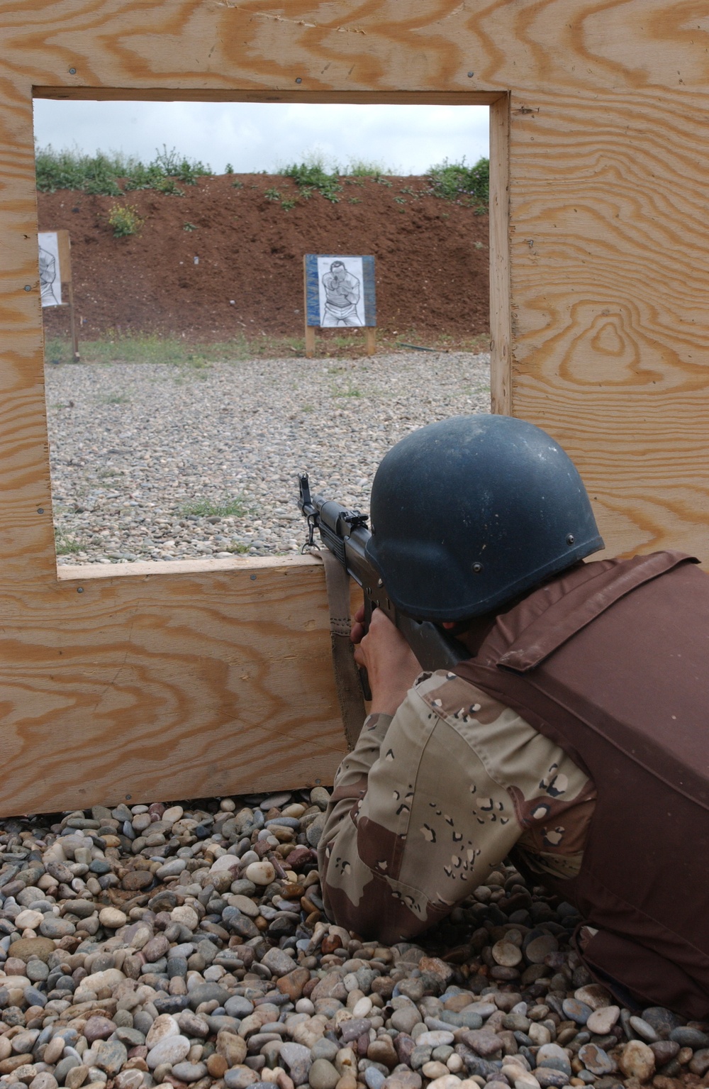 Iraqi Army Soldiers zero their weapons and shoot at different targets