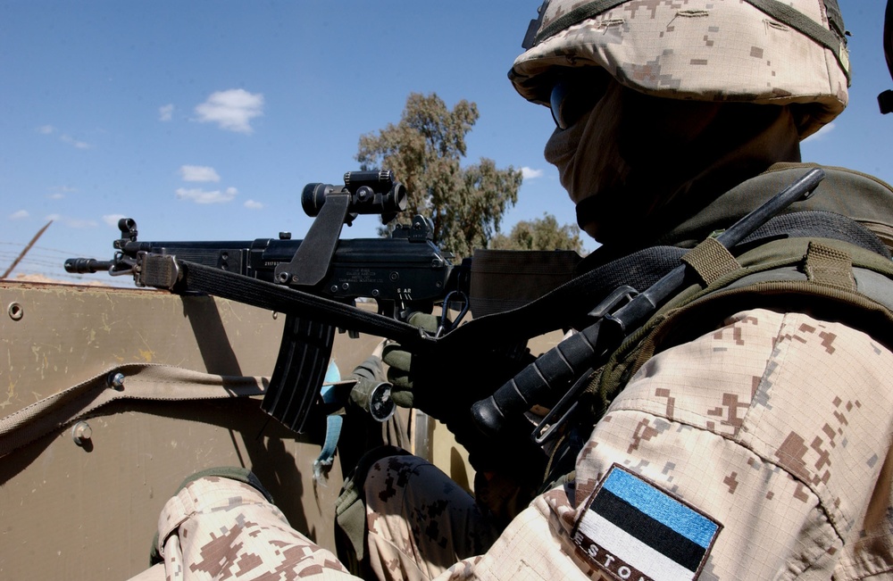 Estonian Soldier Pulls Security