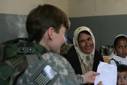 Marines and Iraqi Army help heal Iraq