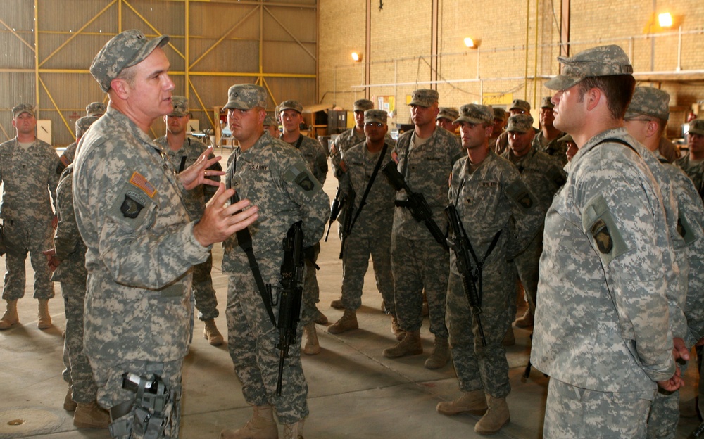 Maj. Gen. Pillsbury visits COB Speicher