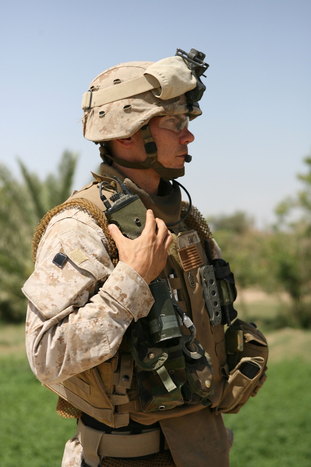 Marines and Iraqi police patrol Khandari