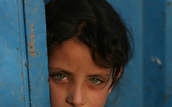 Marines and Iraqi police patrol Khandari