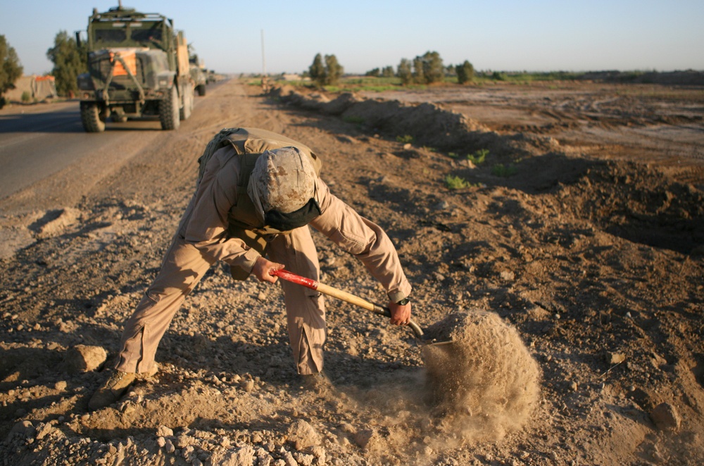 Marine Combat Engineers Repair Iraq's Roadways