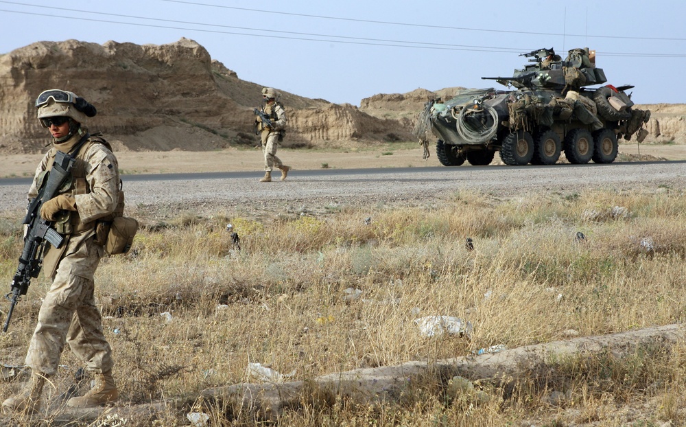 Marines keep the roads clear