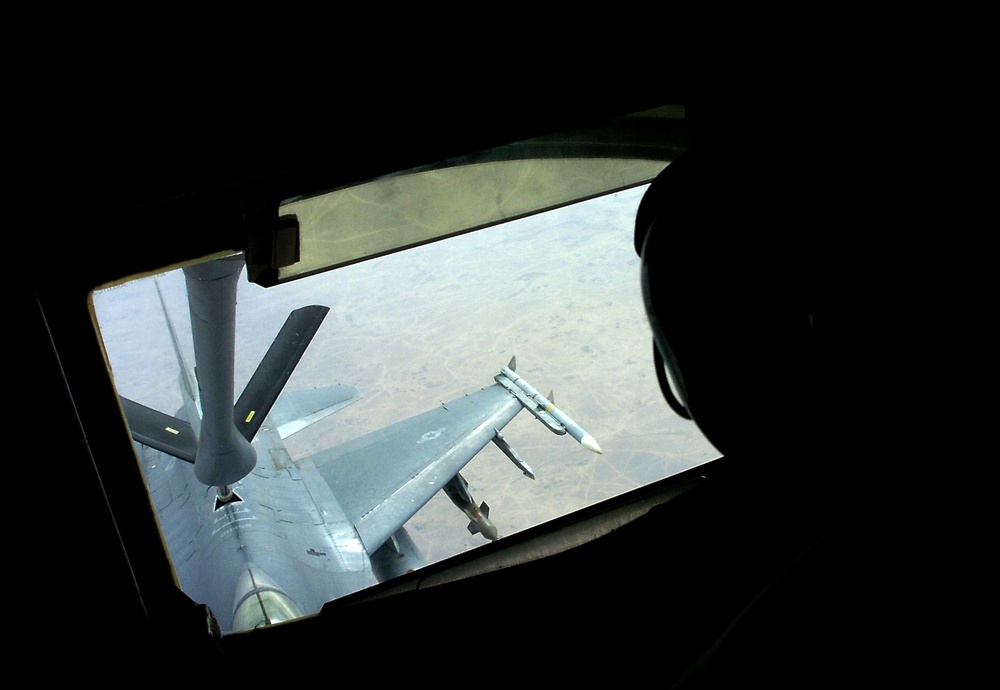 F-16 Refueling