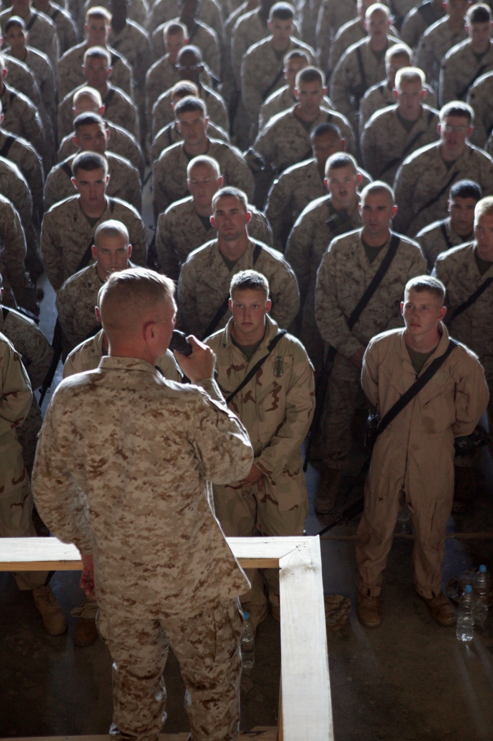 Marine Corps Commandant visits Iraq