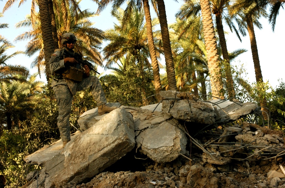 Cavalry Scout Platoon Provides Crucial Assistance During Aftermath of Zarqa