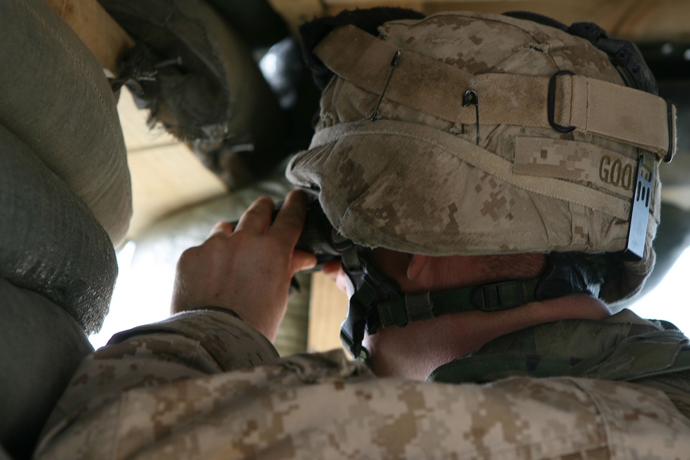Darkhorse Marines secure road to Ramadi