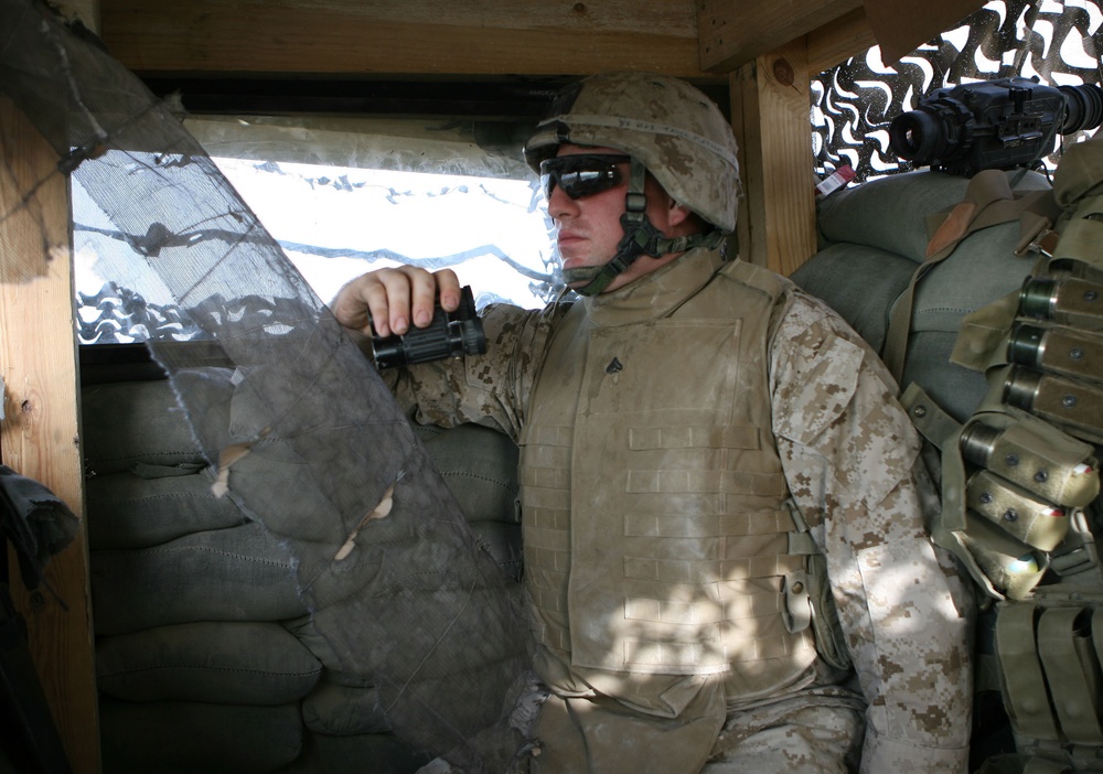 Darkhorse Marines secure road to Ramadi