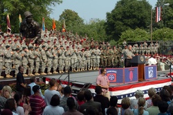 Bush Calls on Public to Support Troops