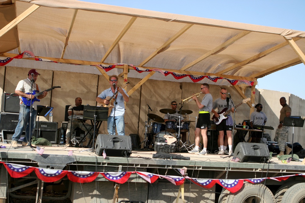 101st Combat Aviation Brigade Hosts 4th of July Celebration