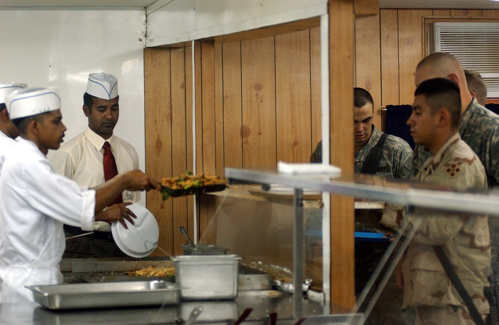 DFAC manager rises from bottom, keeps Soldiers fed