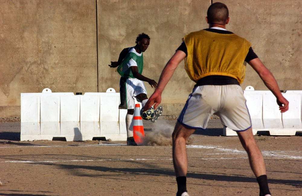 &quot;Warhorse Cup&quot; Draws International Teams, Fans