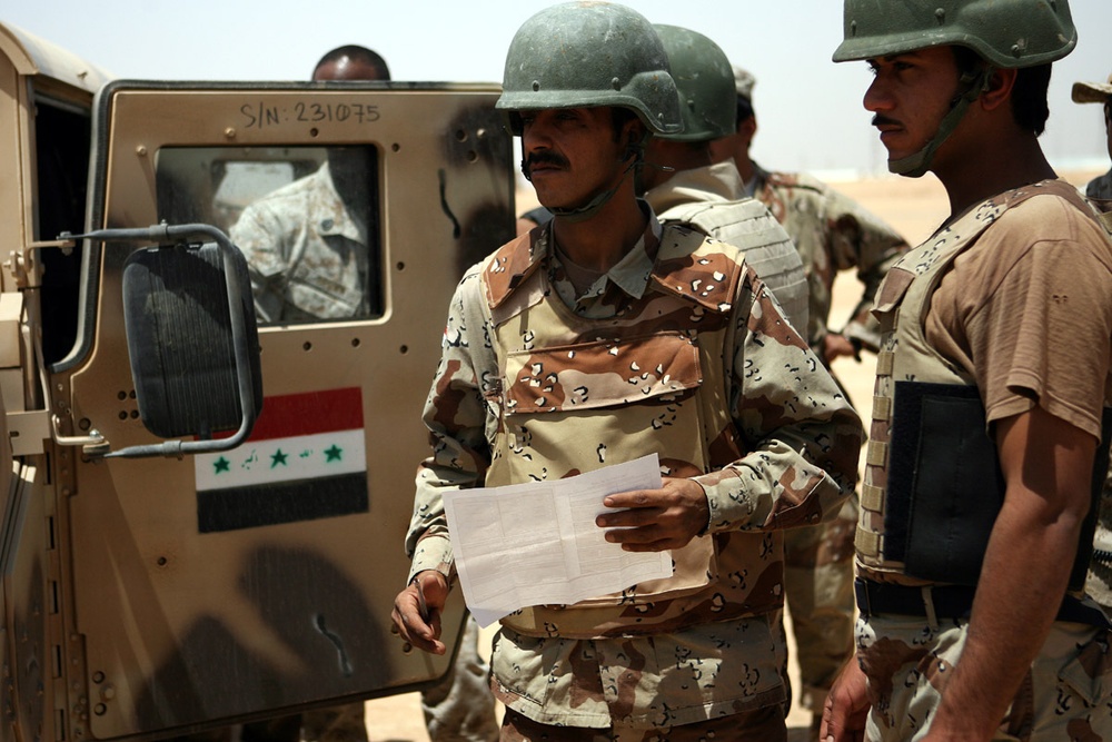 Iraqi soldiers receive training for new fleet of humvees