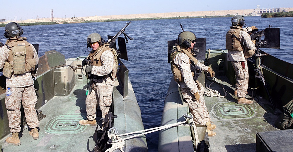 Marines keep Iraq's waterways safe