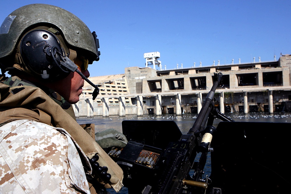 Marines keep Iraq's waterways safe