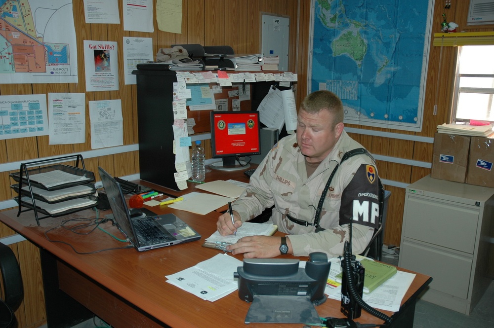 Hensel Phelps Construction Company engineer serves as operations officer in