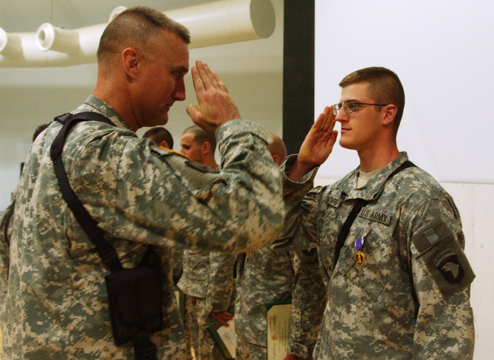Engineer Battalion honors six Soldiers with the Purple Heart